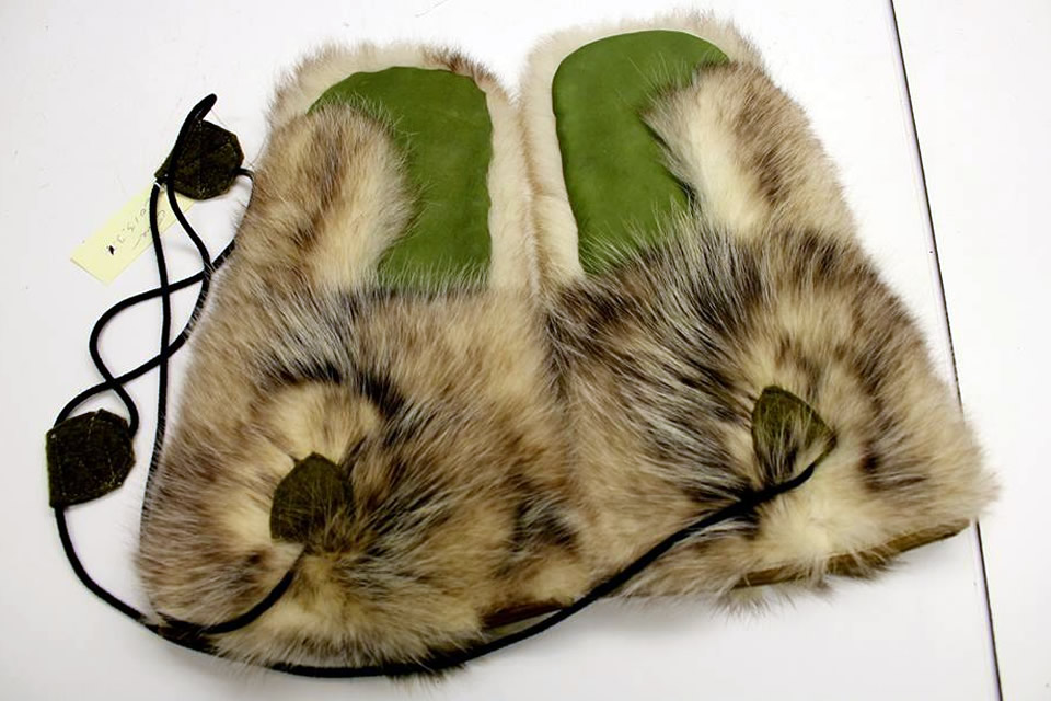 Wolf Fur Mittens