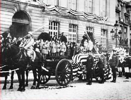 The Unknown Soldier being transported in France.